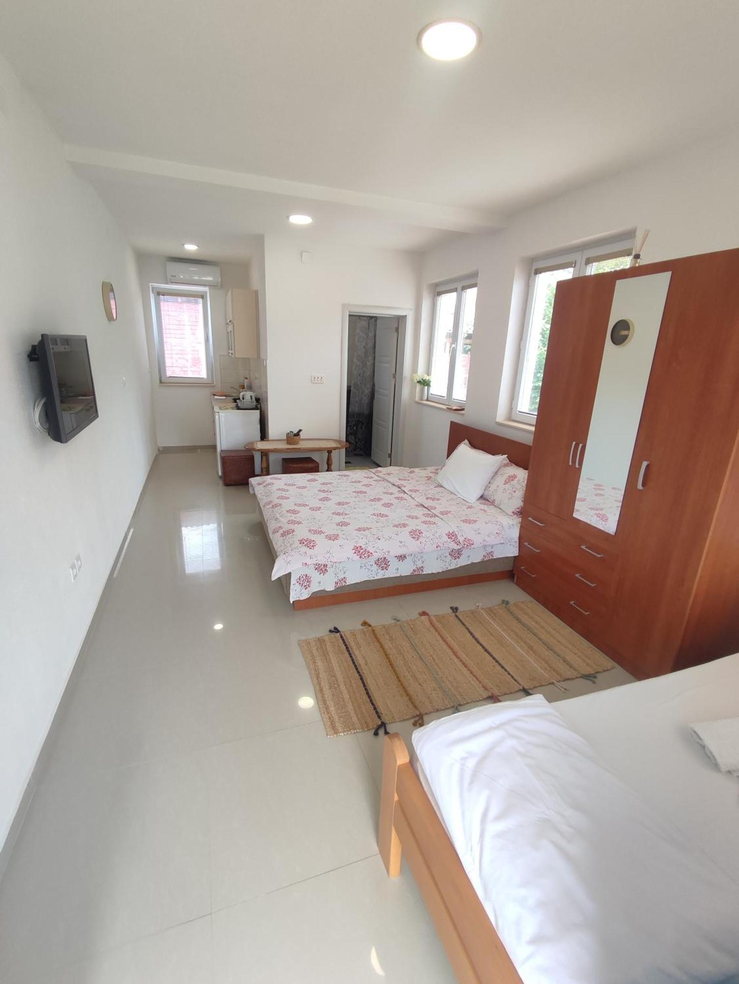 Apartments Three 奥赫里德 客房 照片
